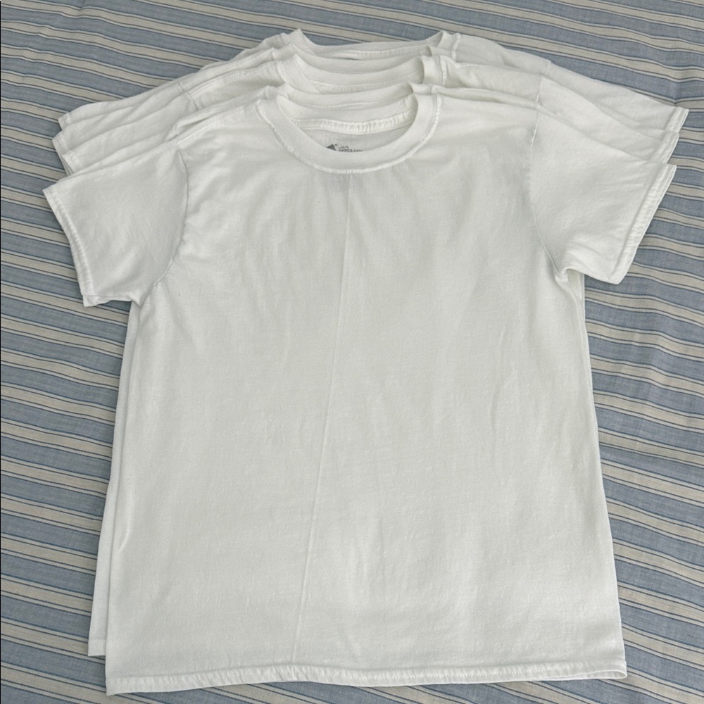 5 HANES Classic White Kids T-Shirt. SIZE L. Like New.